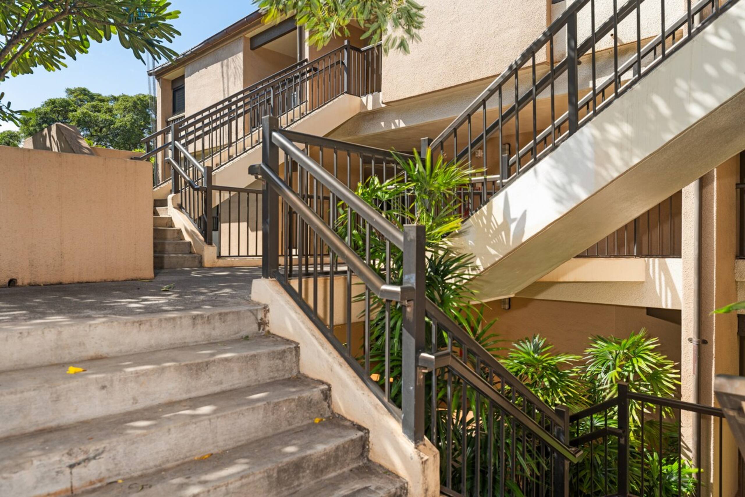 Condo in Lahaina · ★4.86 · 2 bedrooms · 4 beds · 2 baths - Image 32