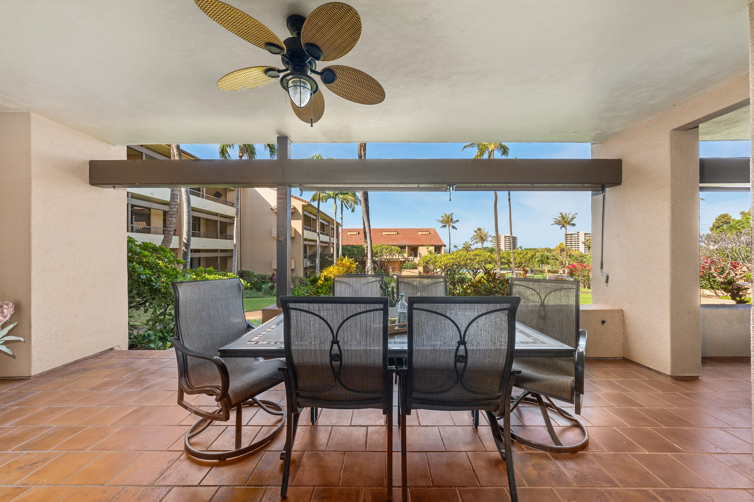 Condo in Lahaina · ★4.86 · 2 bedrooms · 4 beds · 2 baths - Image 8