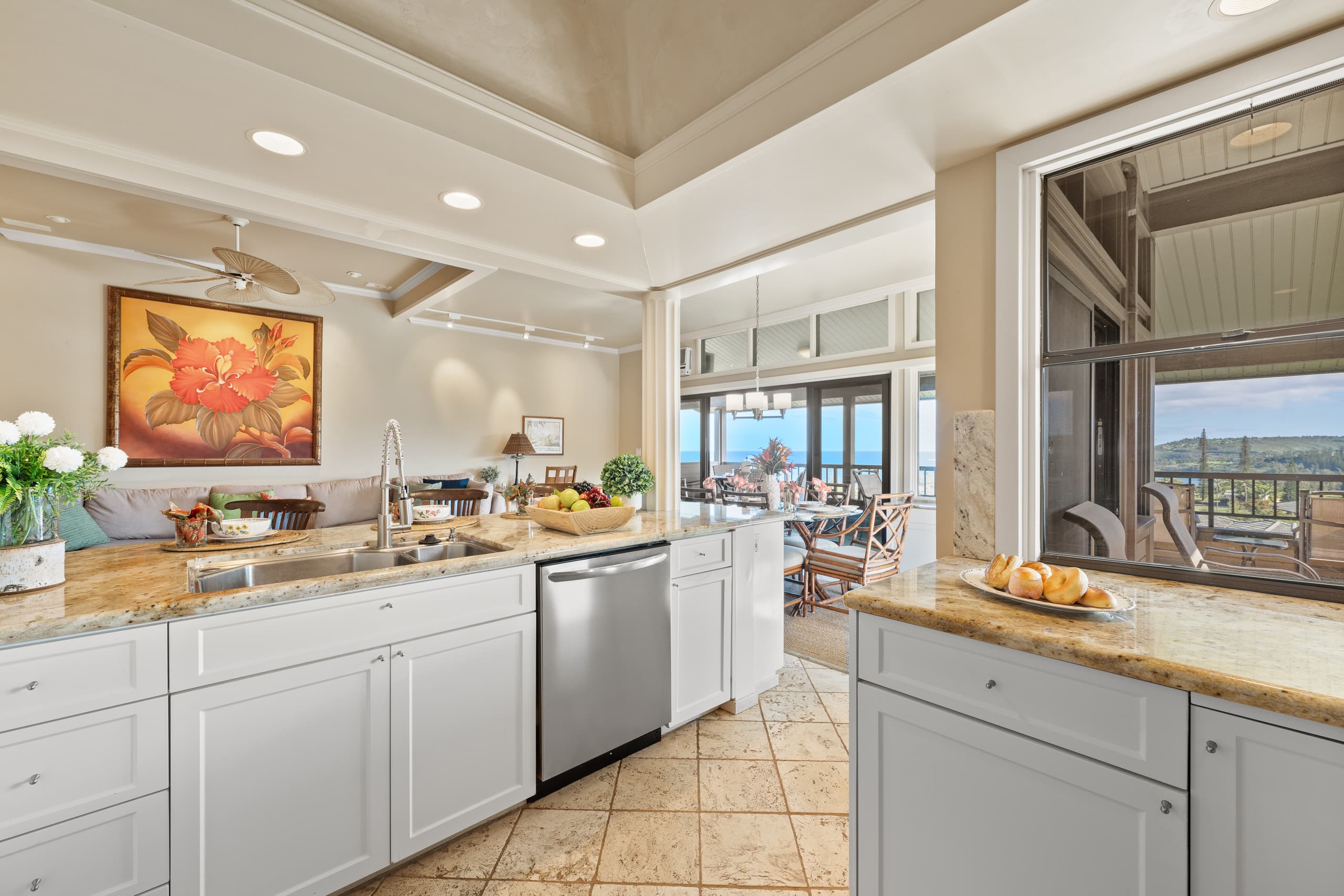 Condo in Lahaina · ★4.82 · 2 bedrooms · 4 beds · 3 baths - Image 11