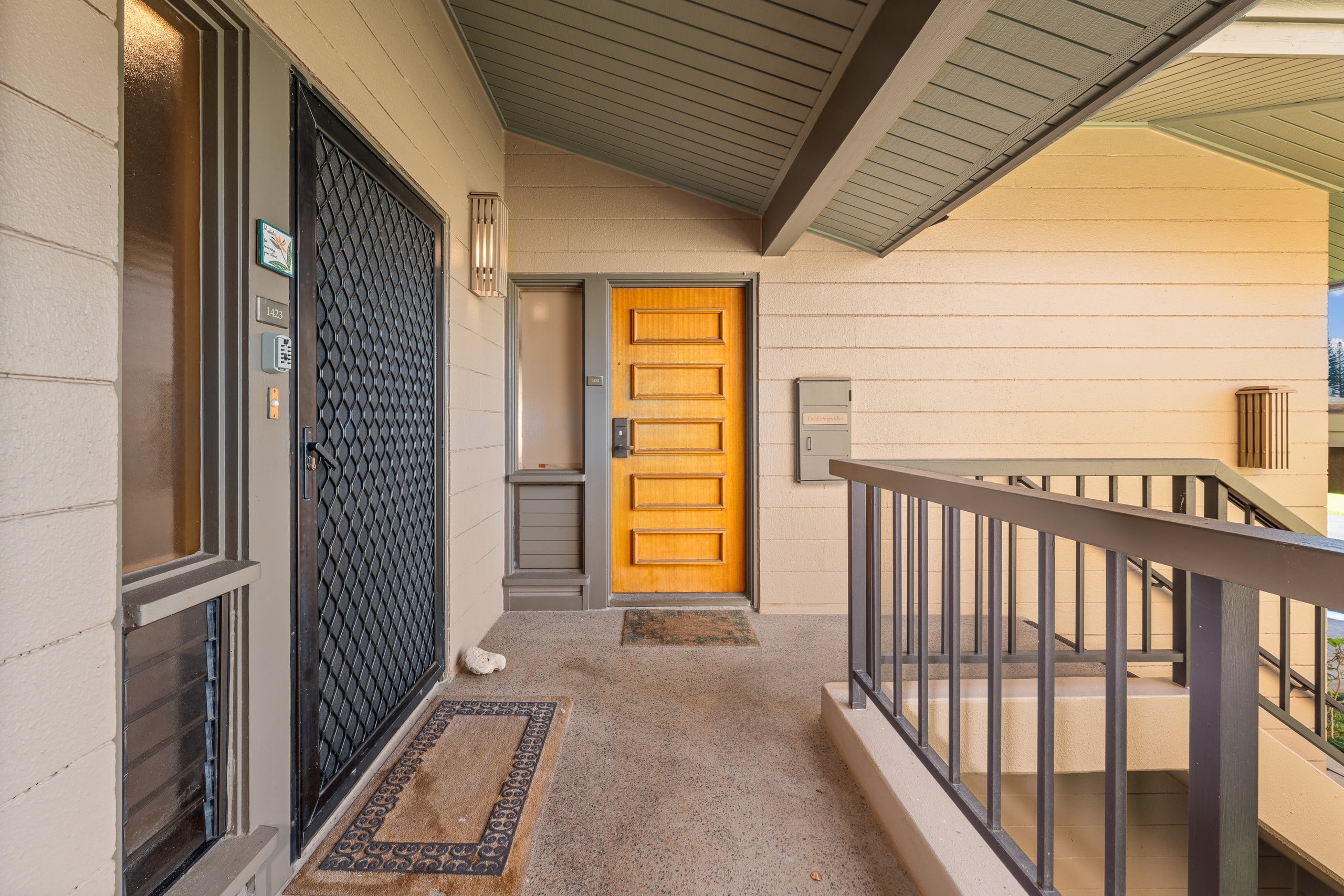Condo in Lahaina · ★4.82 · 2 bedrooms · 4 beds · 3 baths - Image 37