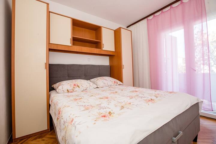 Bedroom 2, Surface: 10 m²