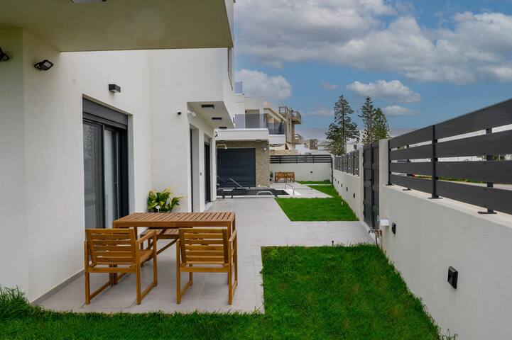 Elegant Villa with Shared Pool in Crete