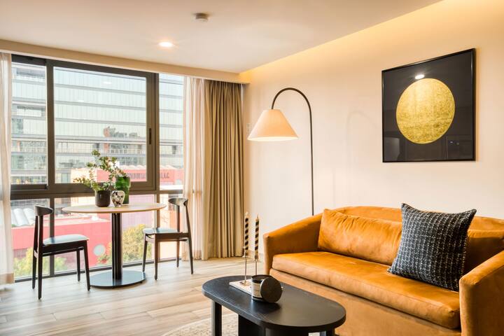 Top Location Near Cibeles | Gym+Game Room+B/Center gallery image 2