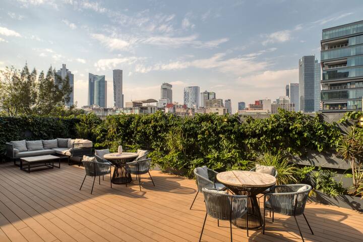 Top Location Near Cibeles | Gym+Game Room+B/Center gallery image 4