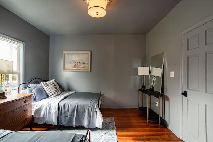 #2 Spálňa s manželskou posteľou na poschodí