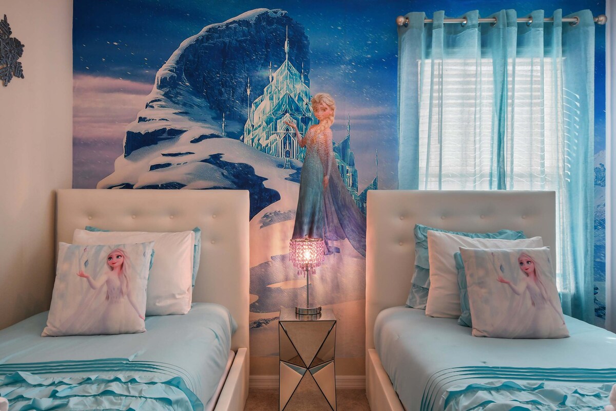 7BR Star Wars Game Room + Hogwarts + Frozen Themes - Houses for Rent in  Davenport, Florida, United States - Airbnb, image size:1200x800