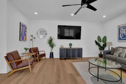 Successful Airbnb property: Newly Renovated 4BR in Atlanta|Open,Mins to Dwtn in Center Hill