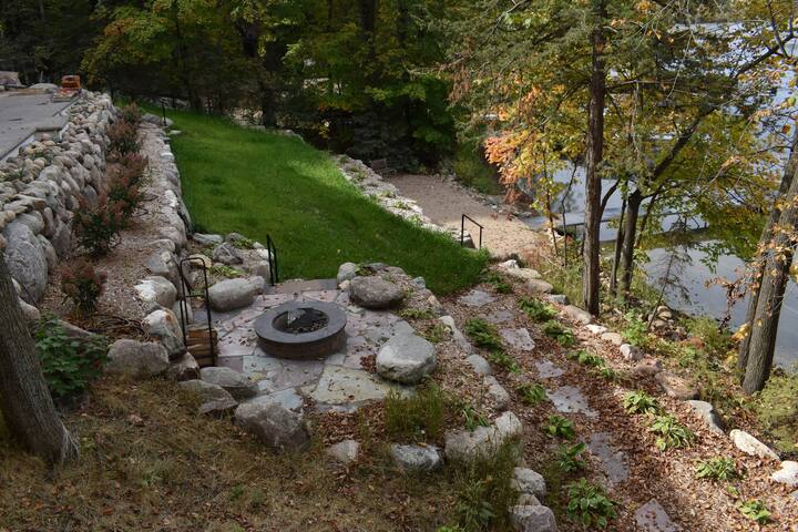 Scout Camp on Lake Sylvia with pontoon included gallery image 4