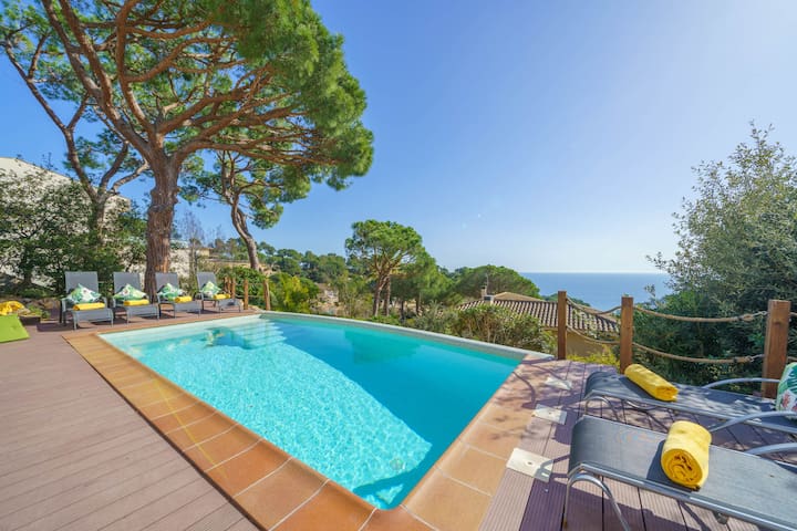 Villa Sea Breeze – Sea View, Private Pool & A/C