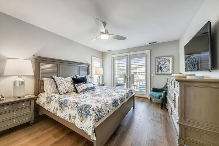 14 Collier, Free Golf, Views, Pool, Pickleball