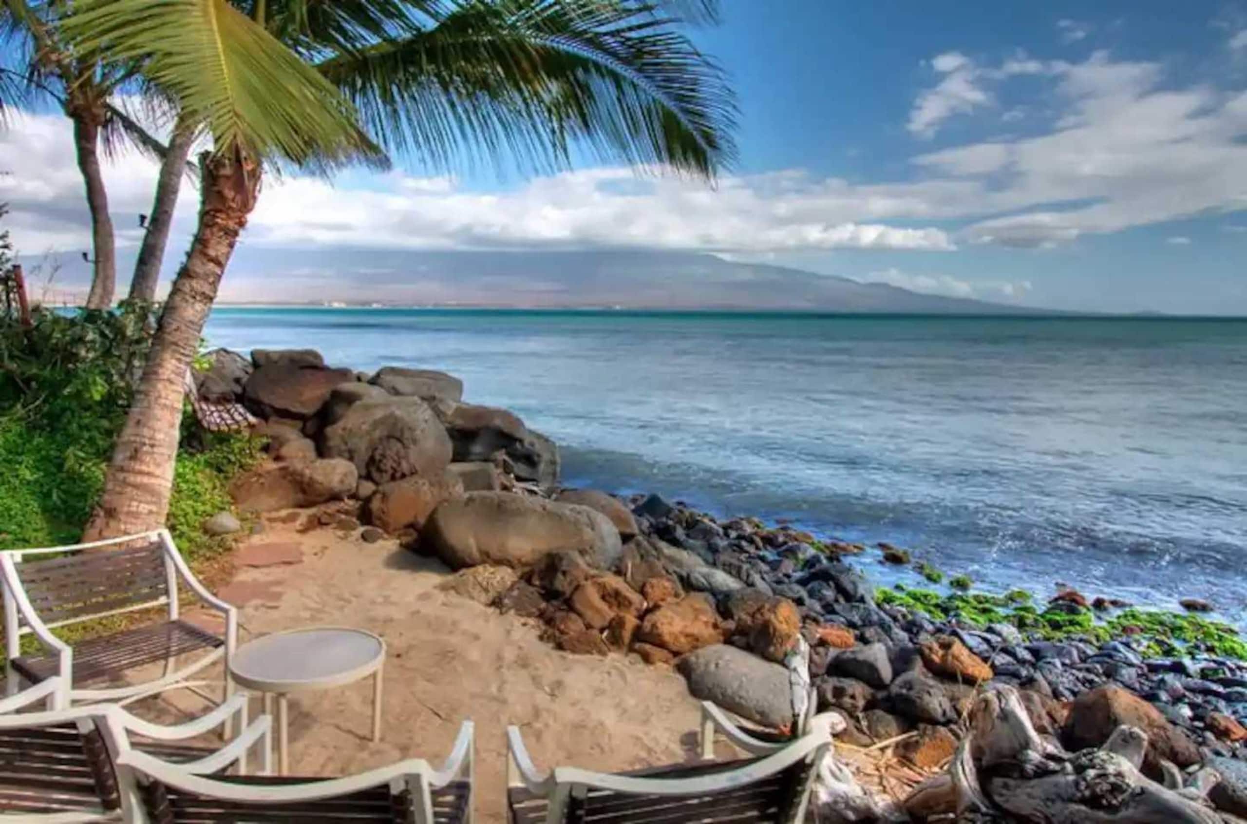 Condo in Wailuku · ★4.74 · 1 bedroom · 2 beds · 1 private bath - Image 23