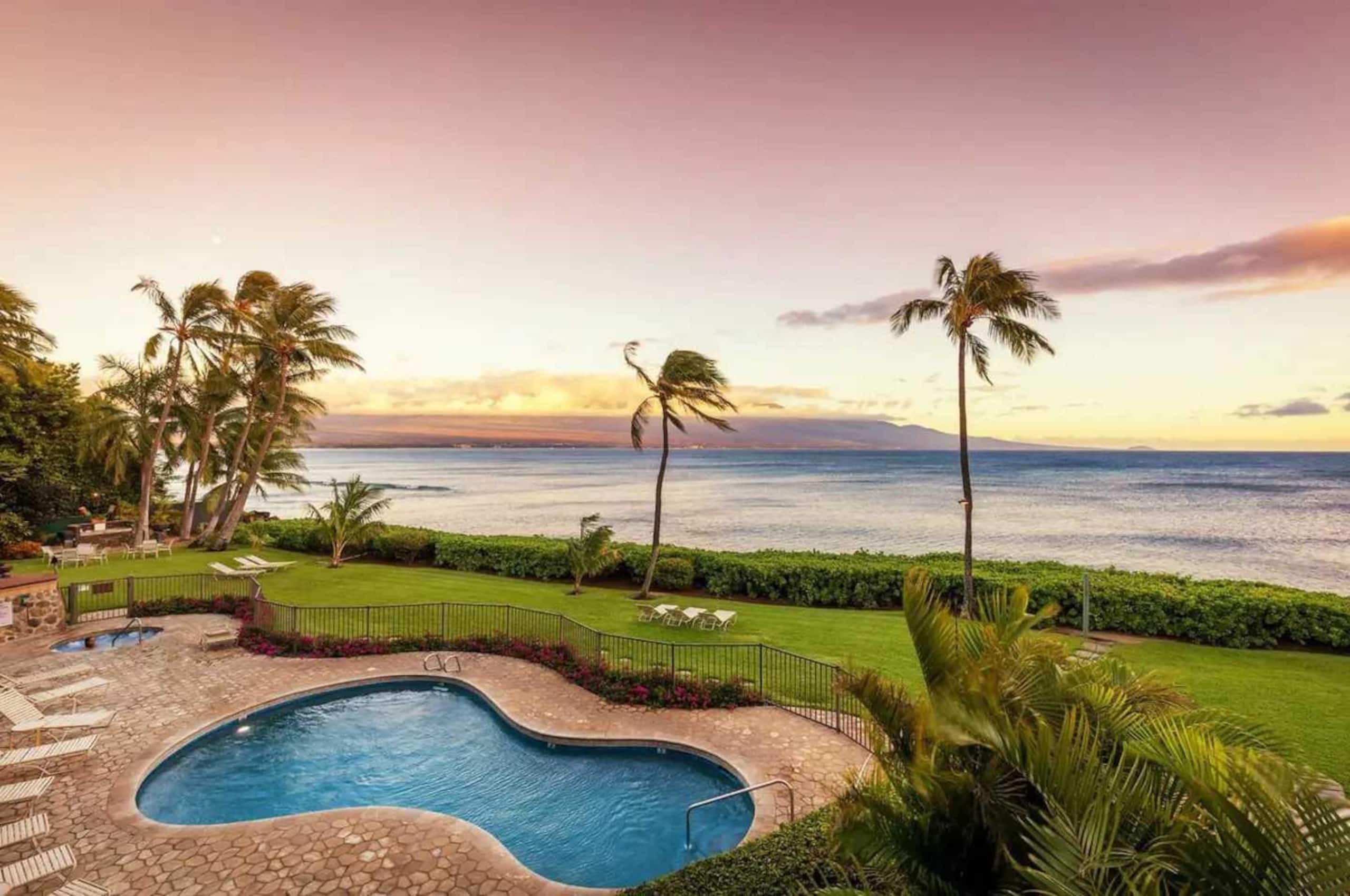 Condo in Wailuku · ★4.74 · 1 bedroom · 2 beds · 1 private bath - Image 21