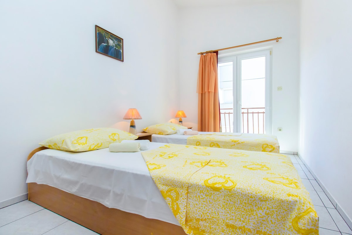 Спална соба, површина: 12 м²