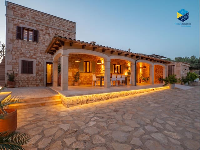 Finca Rural Art 9 – Villa with swimming pool