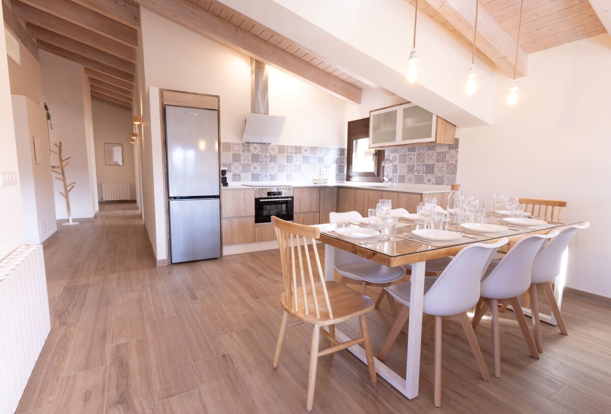 El sueño del Búho 4. Penthouse with fireplace and terrace. 2