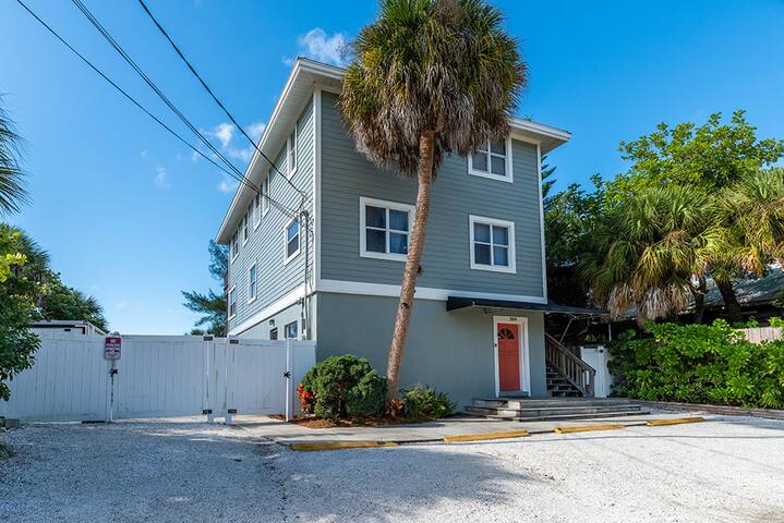 Altez Vacations managed Airbnb listing 2
