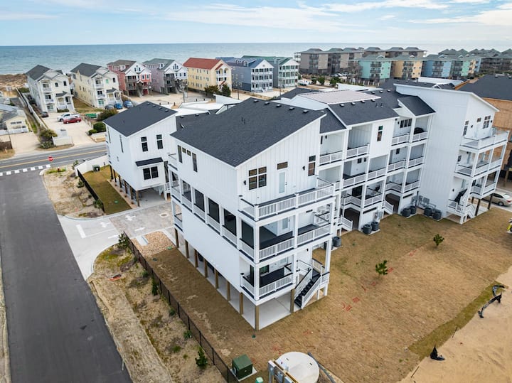 Brand New Luxury Townhome, Close To Beach W Pool! - Kill Devil Hills