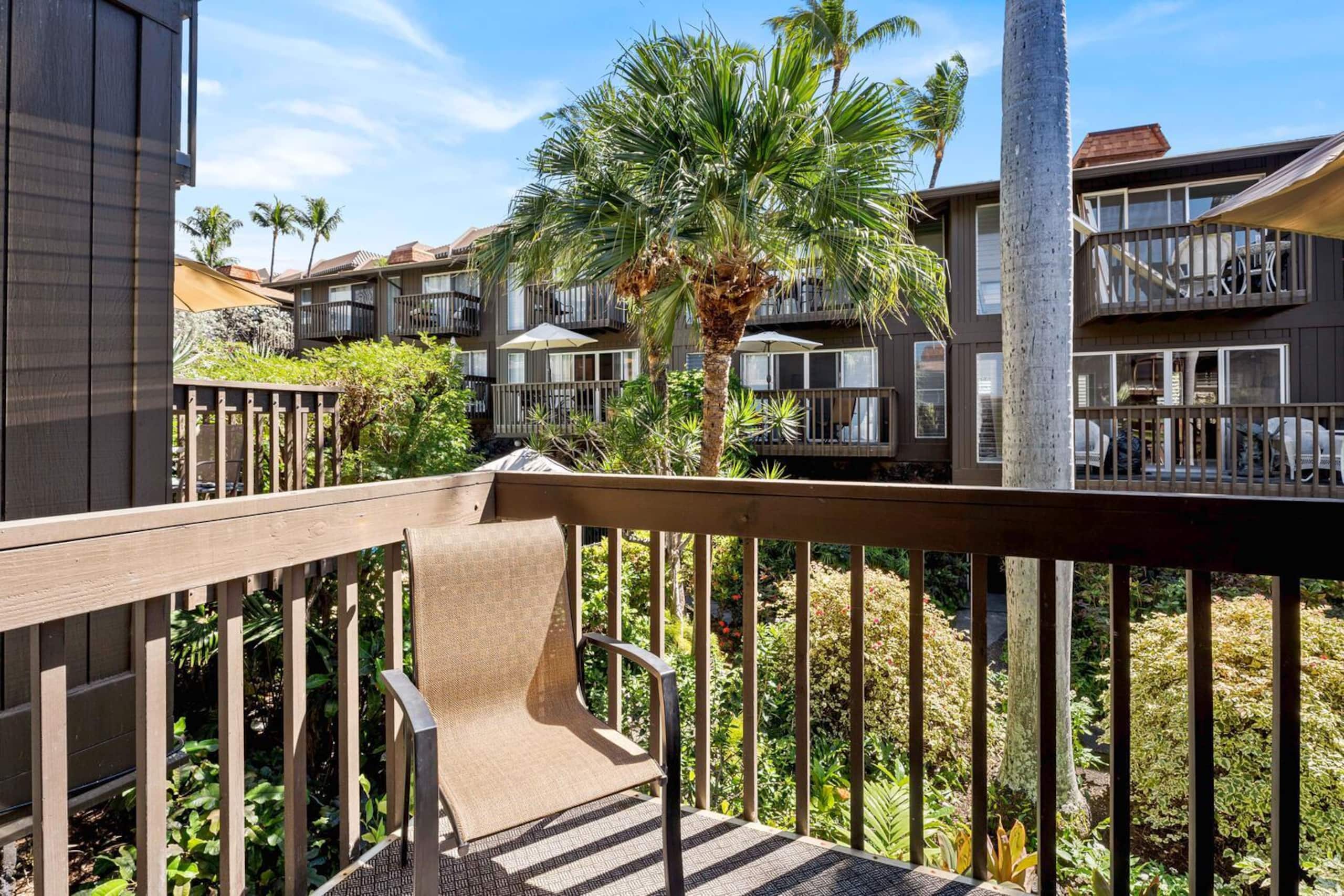 Condo in Kailua-Kona · ★4.86 · 1 bedroom · 4 beds · 1.5 private baths - Image 21