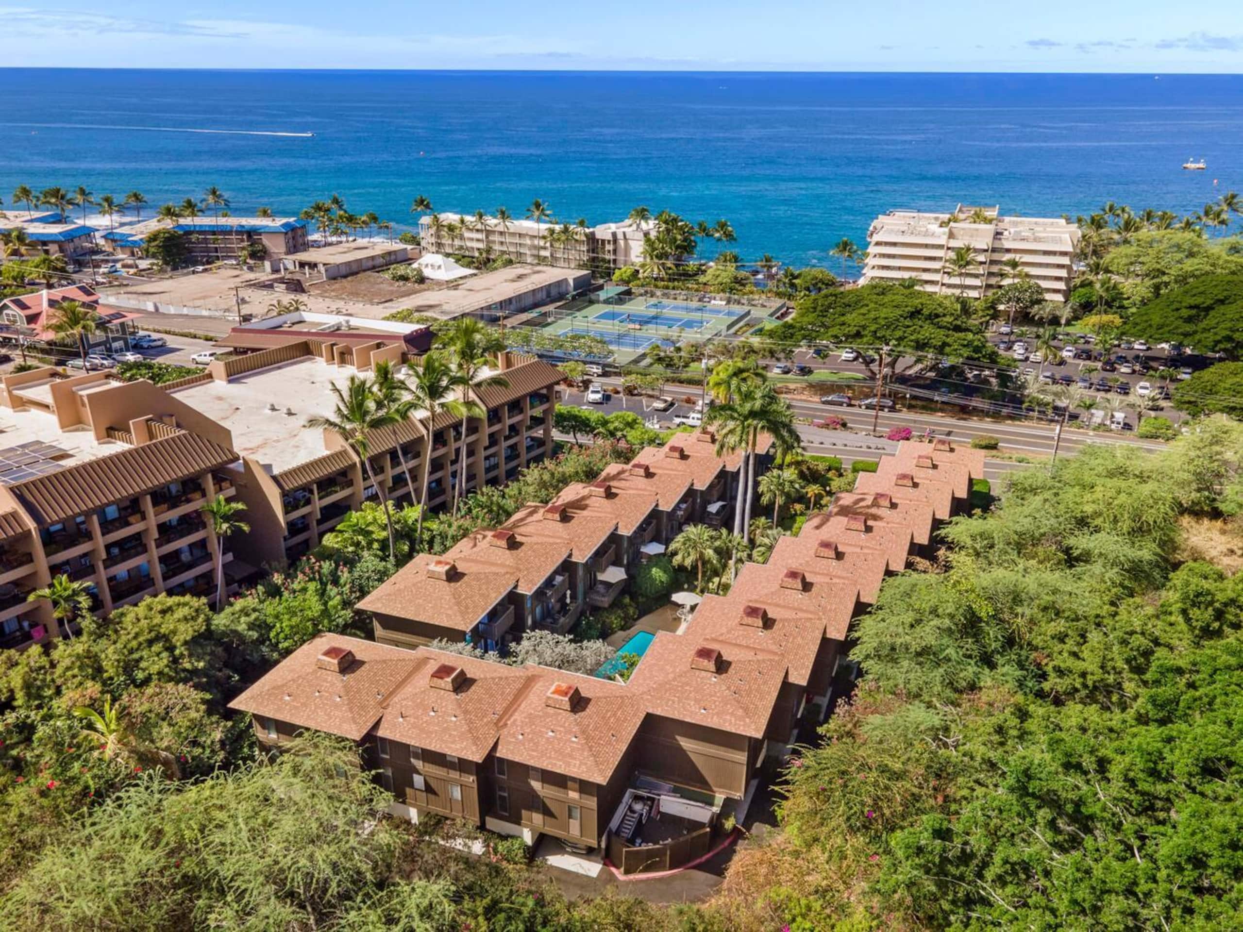 Condo in Kailua-Kona · ★4.86 · 1 bedroom · 4 beds · 1.5 private baths - Image 28