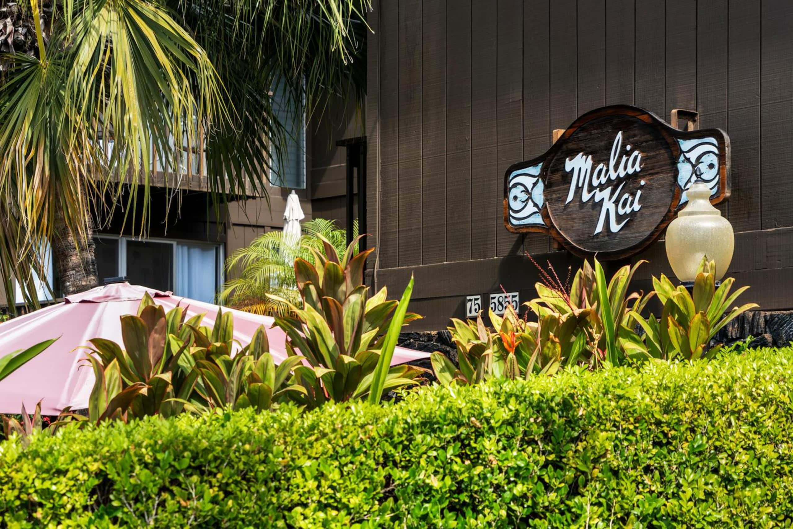 Condo in Kailua-Kona · ★4.86 · 1 bedroom · 4 beds · 1.5 private baths - Image 30