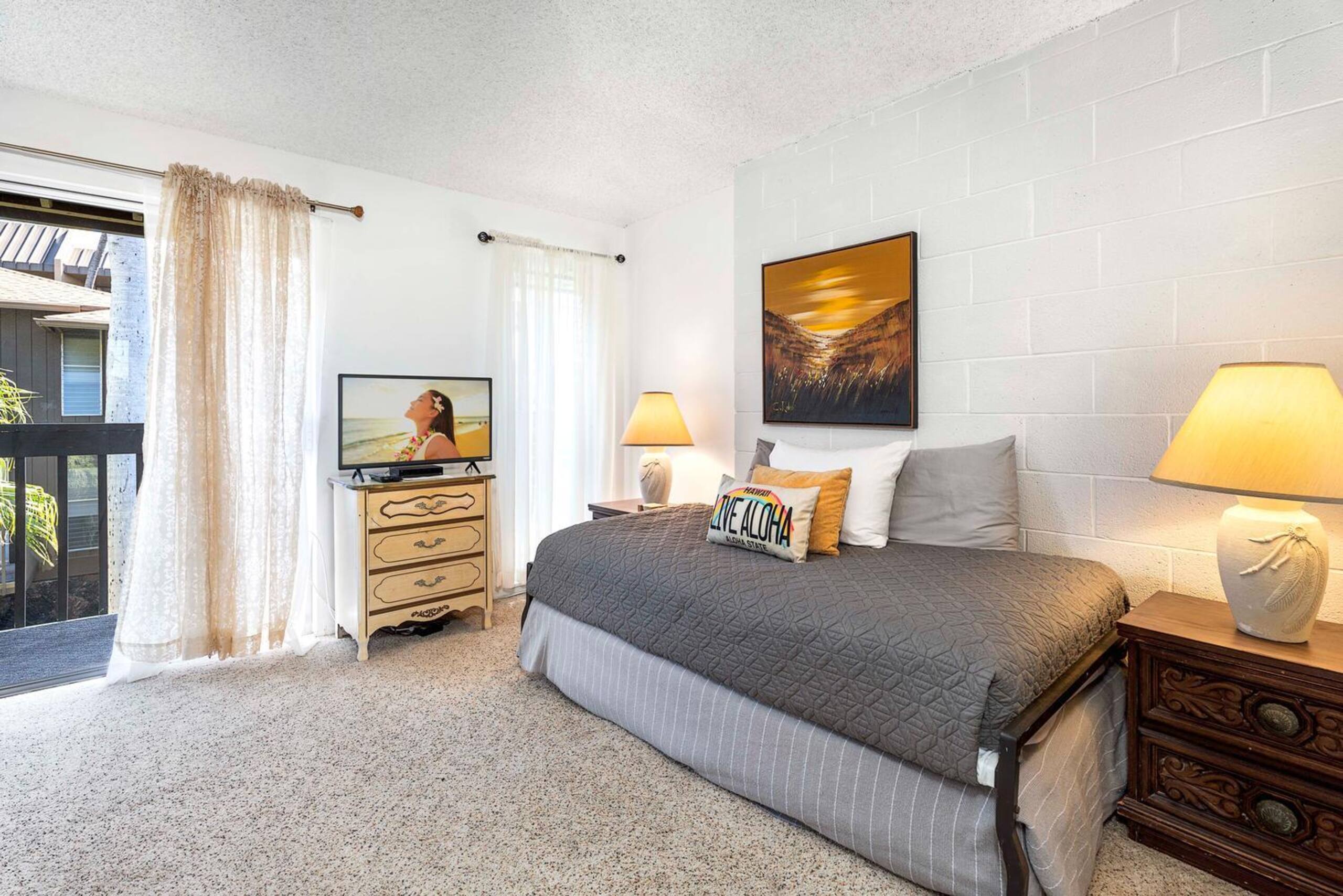 Condo in Kailua-Kona · ★4.86 · 1 bedroom · 4 beds · 1.5 private baths - Image 18