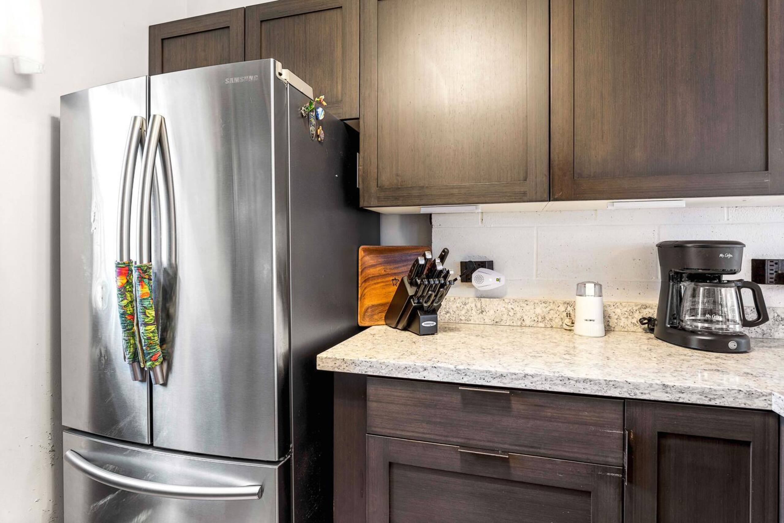 Condo in Kailua-Kona · ★4.86 · 1 bedroom · 4 beds · 1.5 private baths - Image 12
