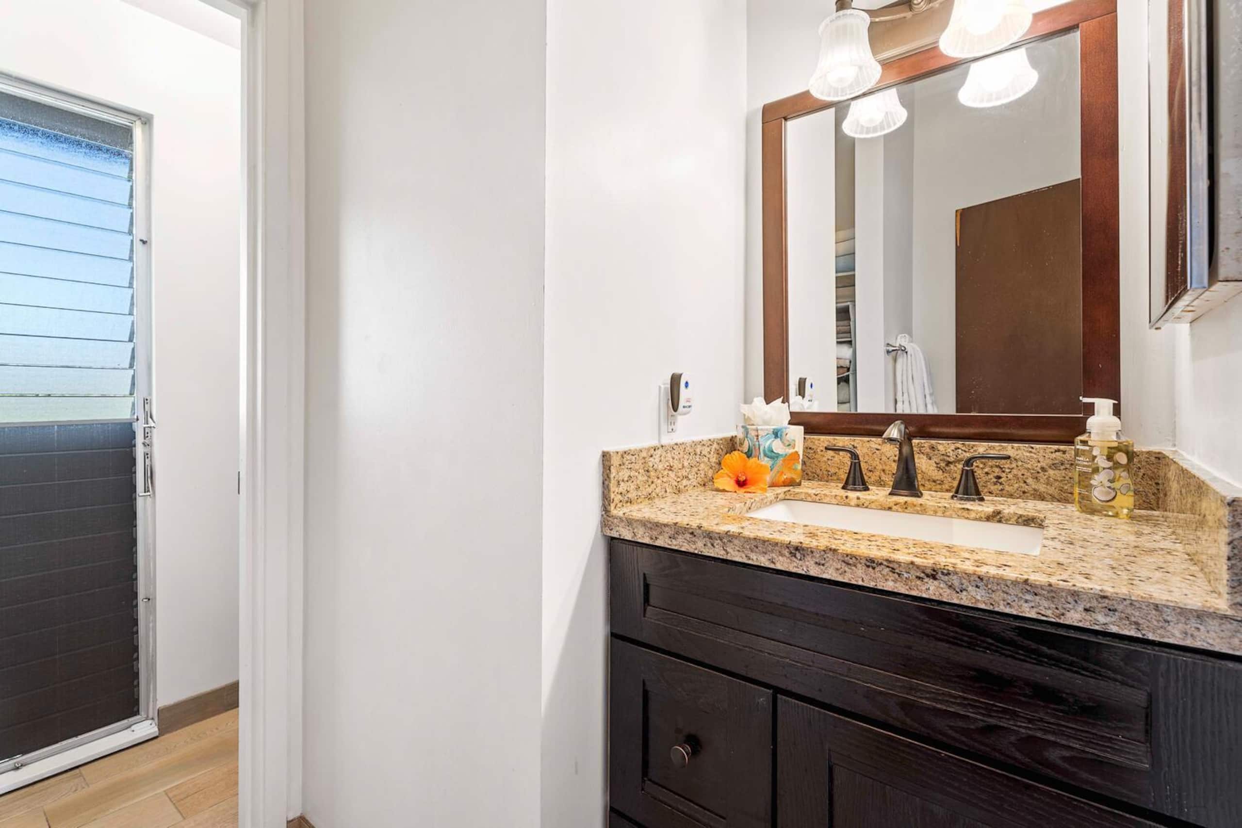 Condo in Kailua-Kona · ★4.86 · 1 bedroom · 4 beds · 1.5 private baths - Image 22