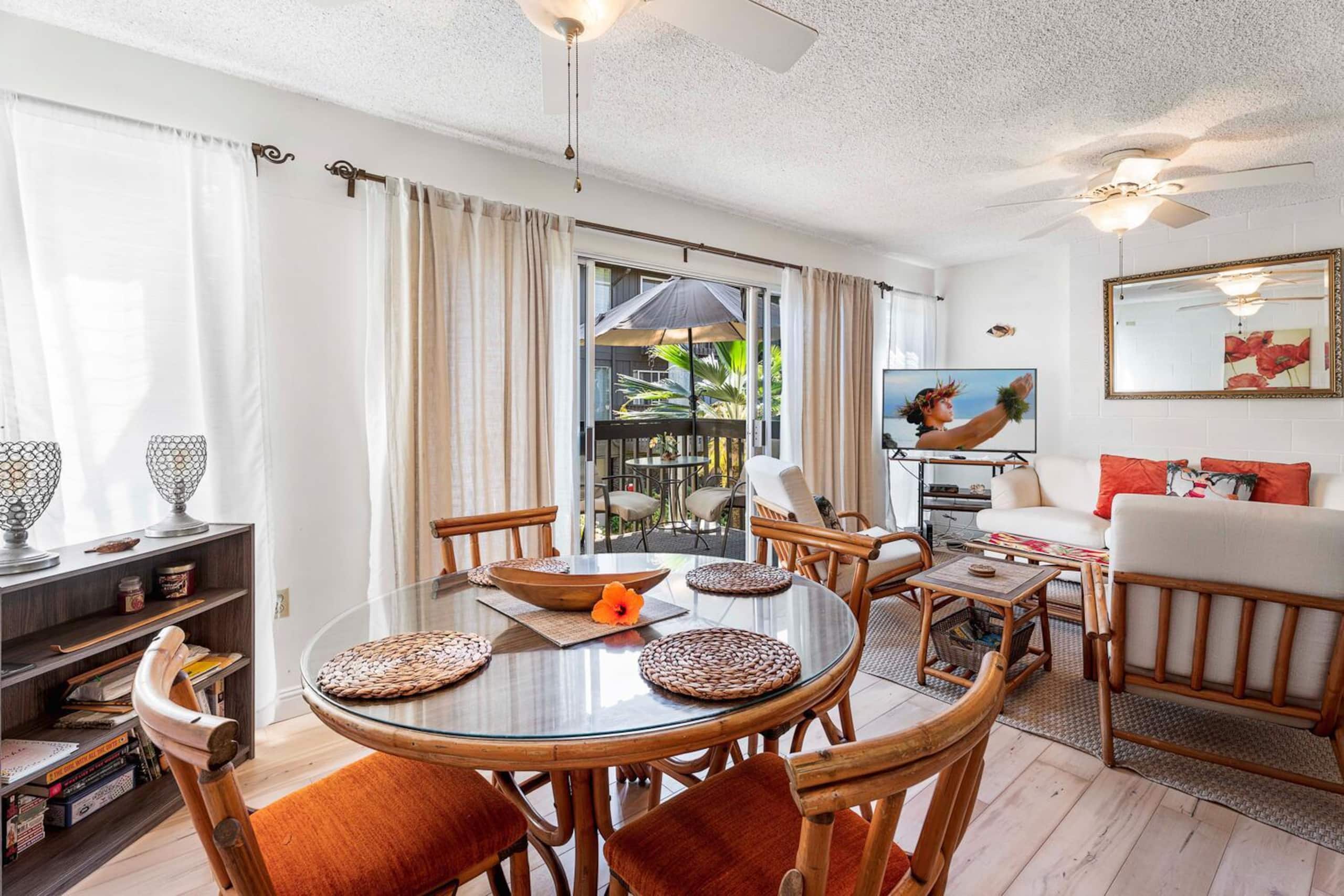 Condo in Kailua-Kona · ★4.86 · 1 bedroom · 4 beds · 1.5 private baths - Image 6