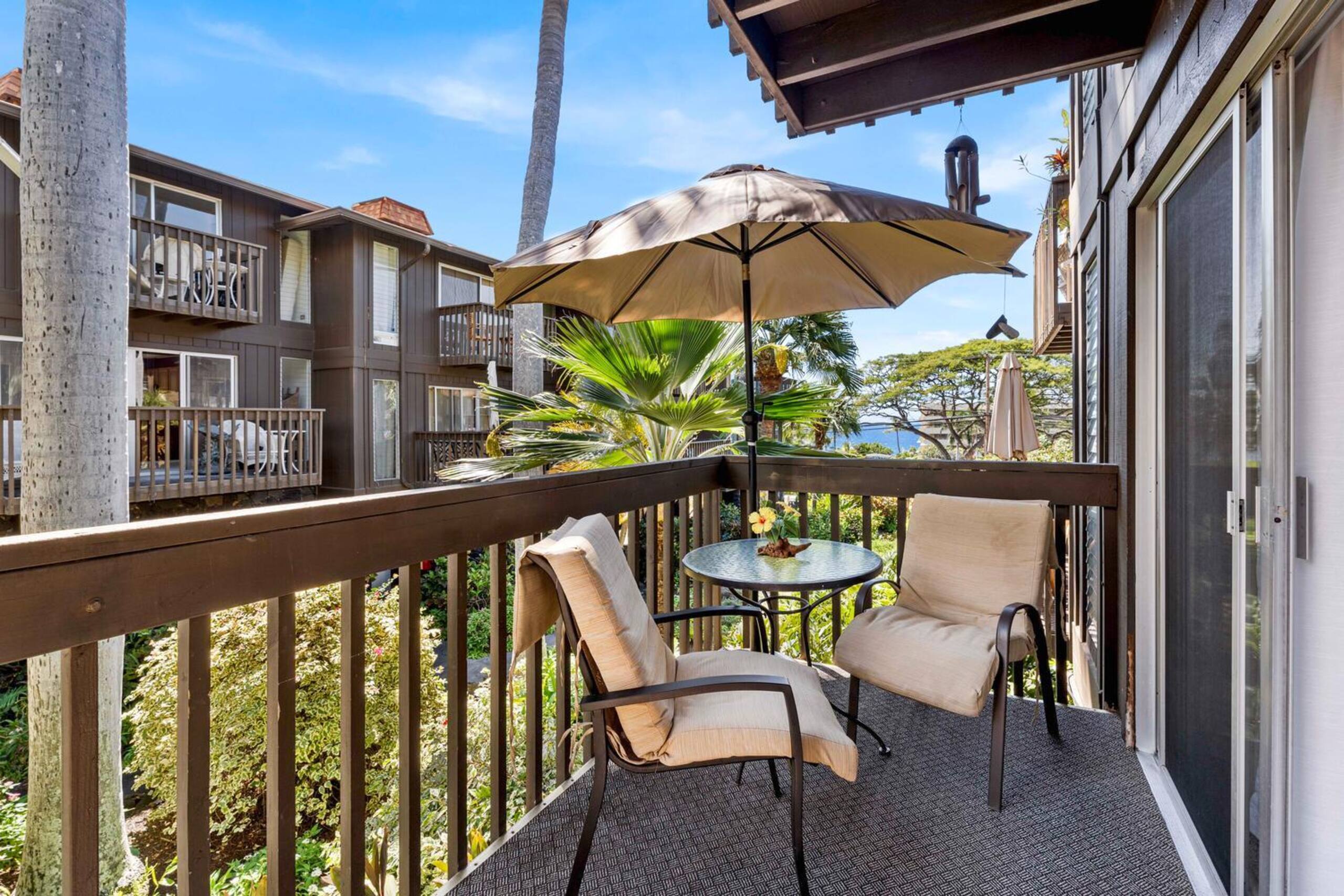 Condo in Kailua-Kona · ★4.86 · 1 bedroom · 4 beds · 1.5 private baths - Image 8