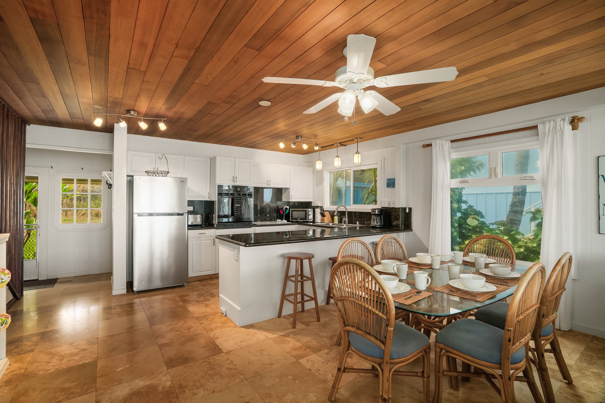 Home in Anahola · ★4.9 · 2 bedrooms · 3 beds · 2 baths - Photo 18