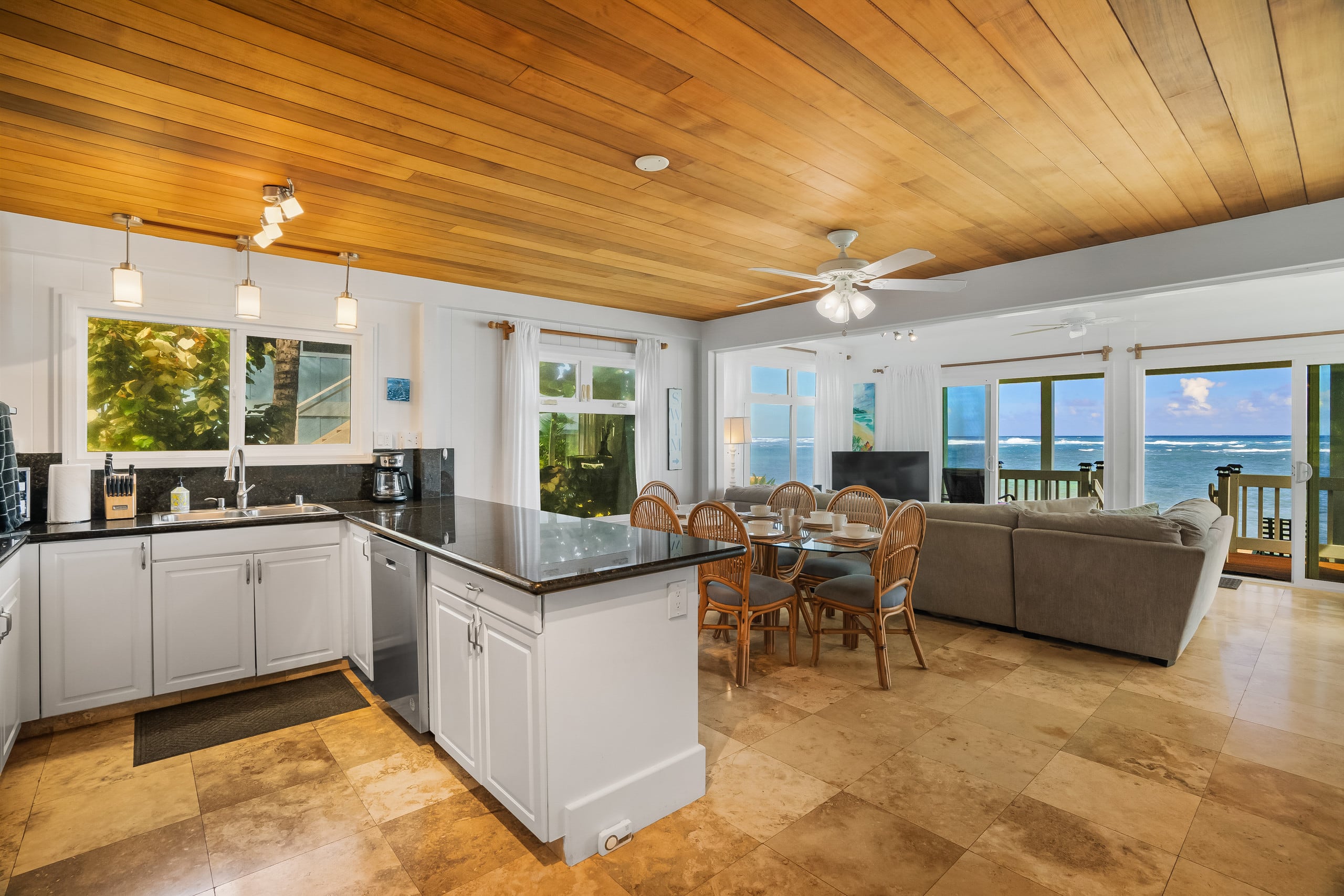 Home in Anahola · ★4.9 · 2 bedrooms · 3 beds · 2 baths - Photo 14