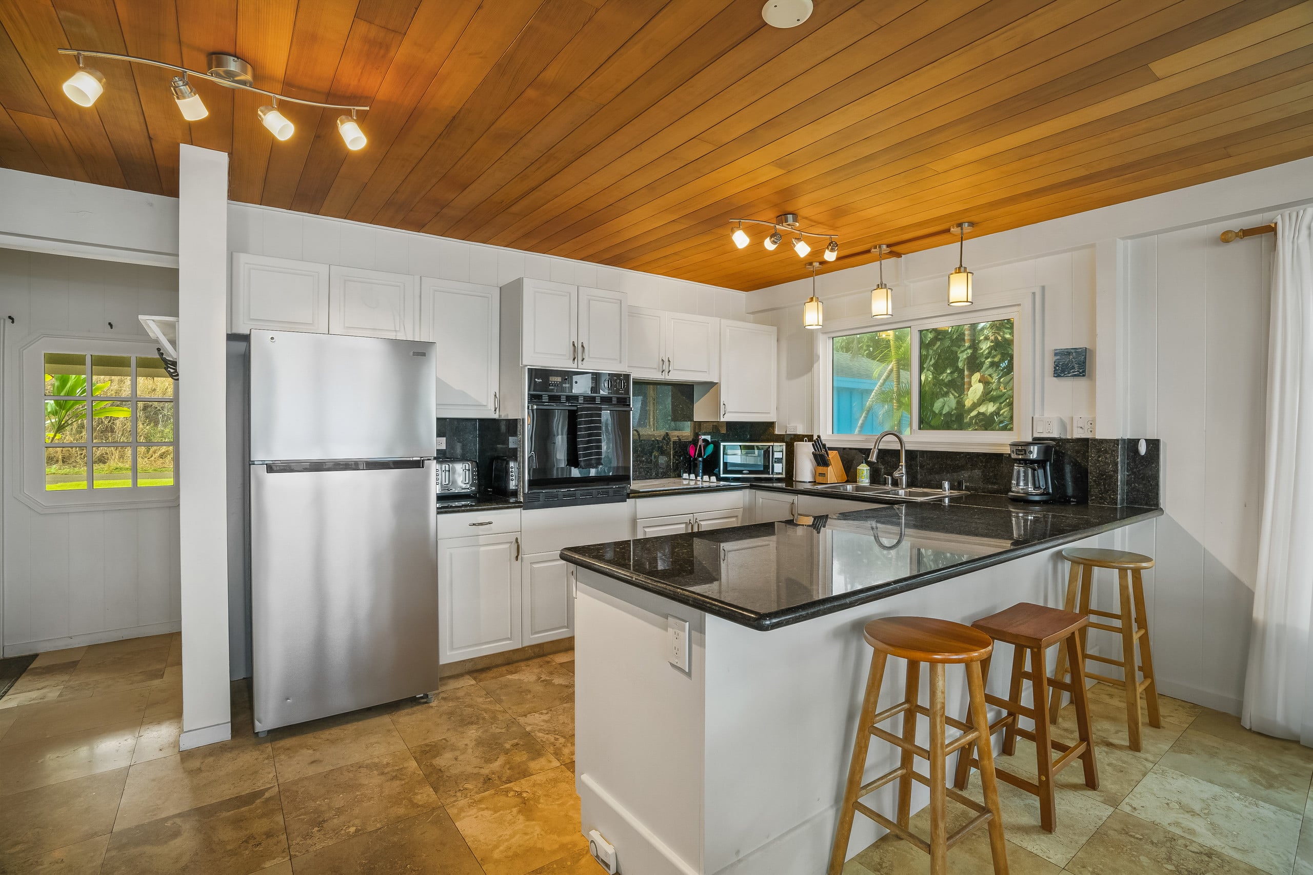 Home in Anahola · ★4.9 · 2 bedrooms · 3 beds · 2 baths - Photo 19