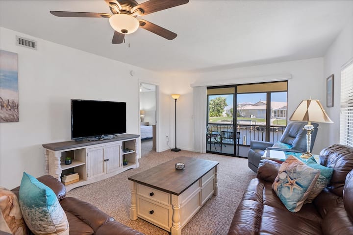 Punta Gorda 2-bedroom Canalfront Condo With Pool - Punta Gorda, FL