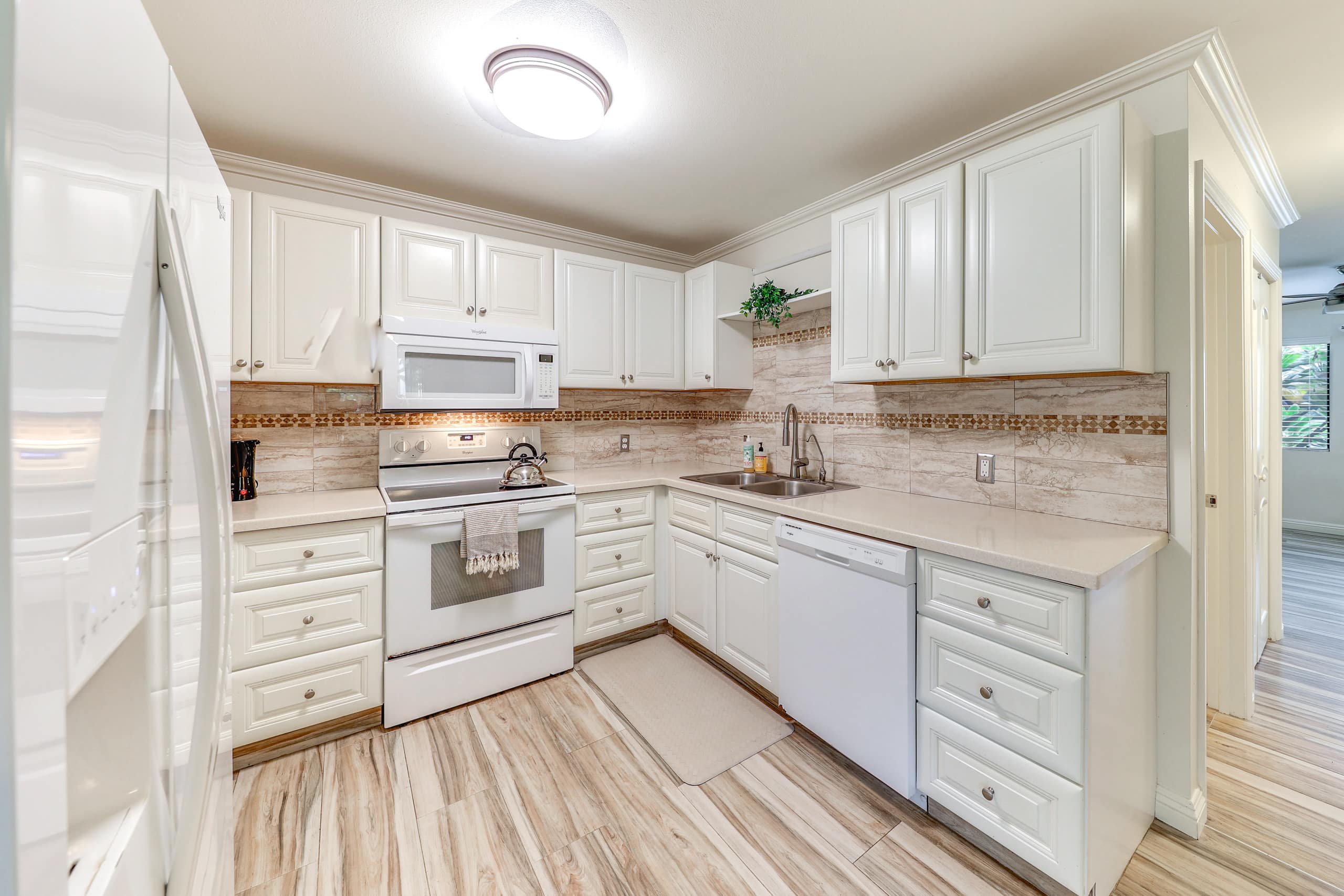 Condo in Princeville · ★4.84 · 2 bedrooms · 2 beds · 2 shared baths - Image 10