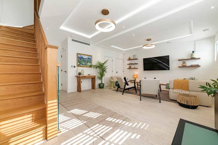 Knightsbridge Mews (KM120) gallery image 2