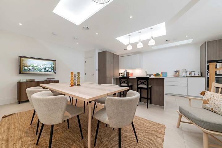 Knightsbridge Mews (KM120) gallery image 3