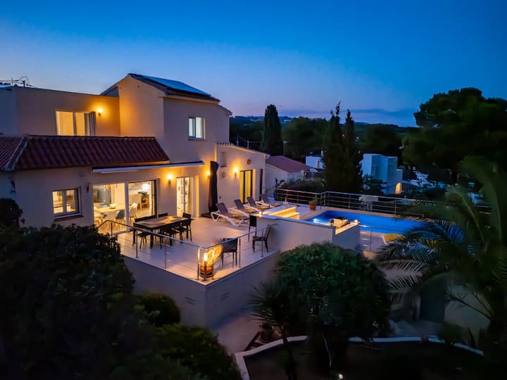 Villa à Louer à Benissa, Azur. - Calp