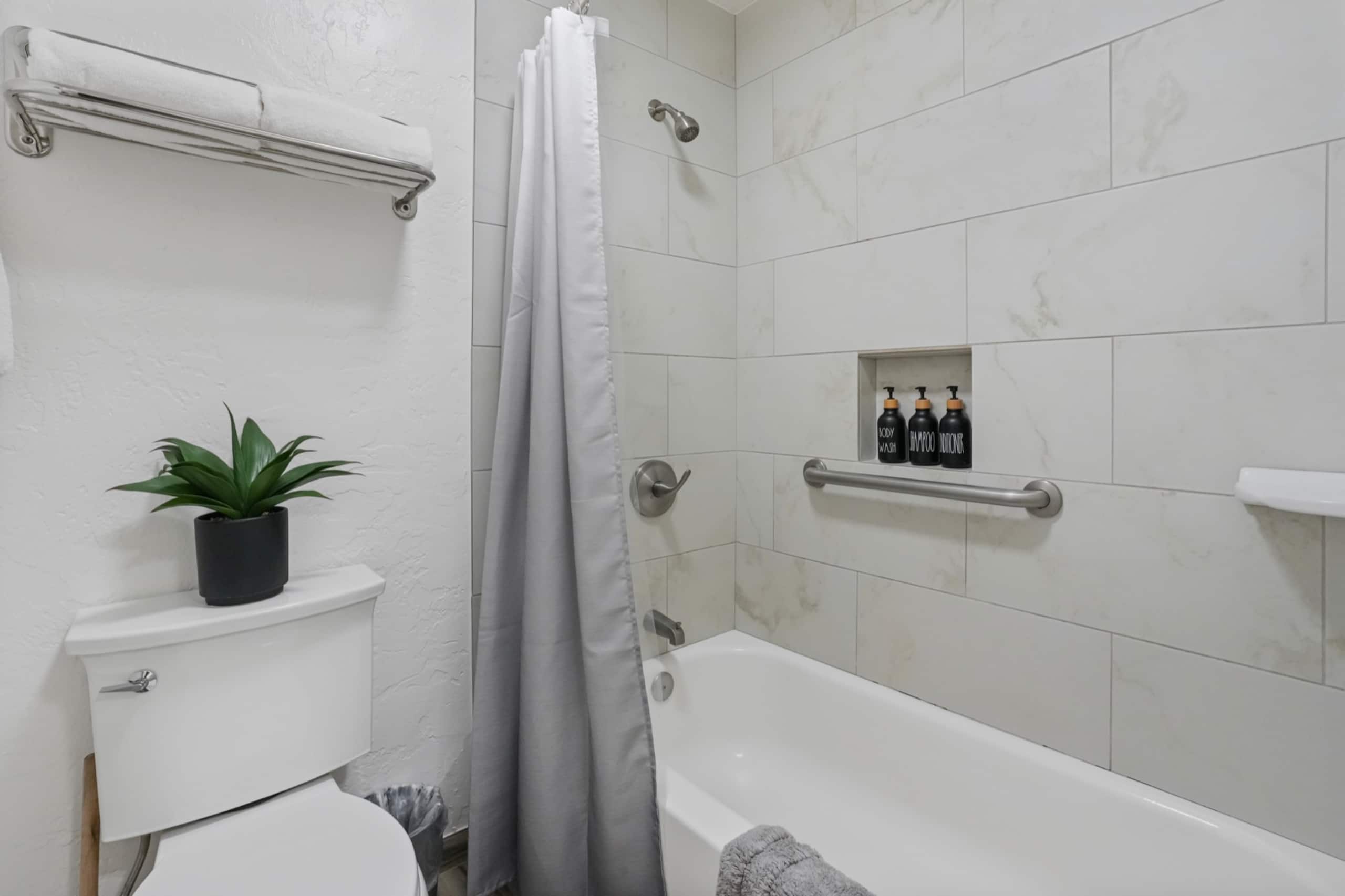 Condo in Kapaa · ★4.79 · 1 bedroom · 2 beds · 1 bath - Image 8