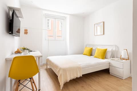 Successful Airbnb property: Riverside Alcantâra Cozy Studio ~ DoubleBed in Alcântara
