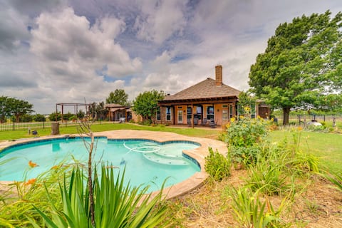 Pet-Friendly Celina Ranch w/ Pool on 10 Acres!