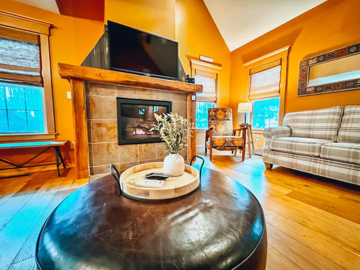 Dog-friendly W/ Hot Tub + Firepit | N Conway - Conway, NH
