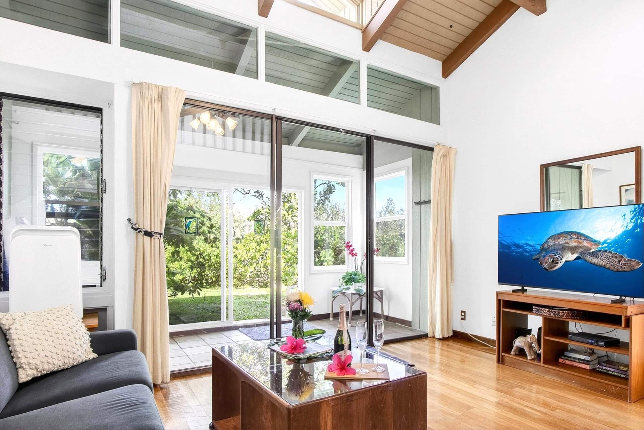 Condo in Kahuku · ★4.53 · 2 bedrooms · 3 beds · 1 private bath - Image 3