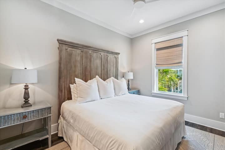 ชั้น 2 - ห้องชุดรับรองแขกคิงไซส์