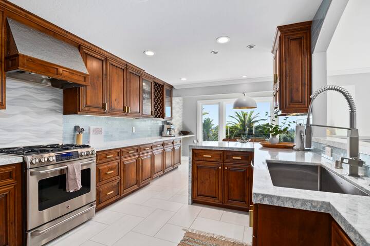 Serene Mountain Home with Ocean View! gallery image 3