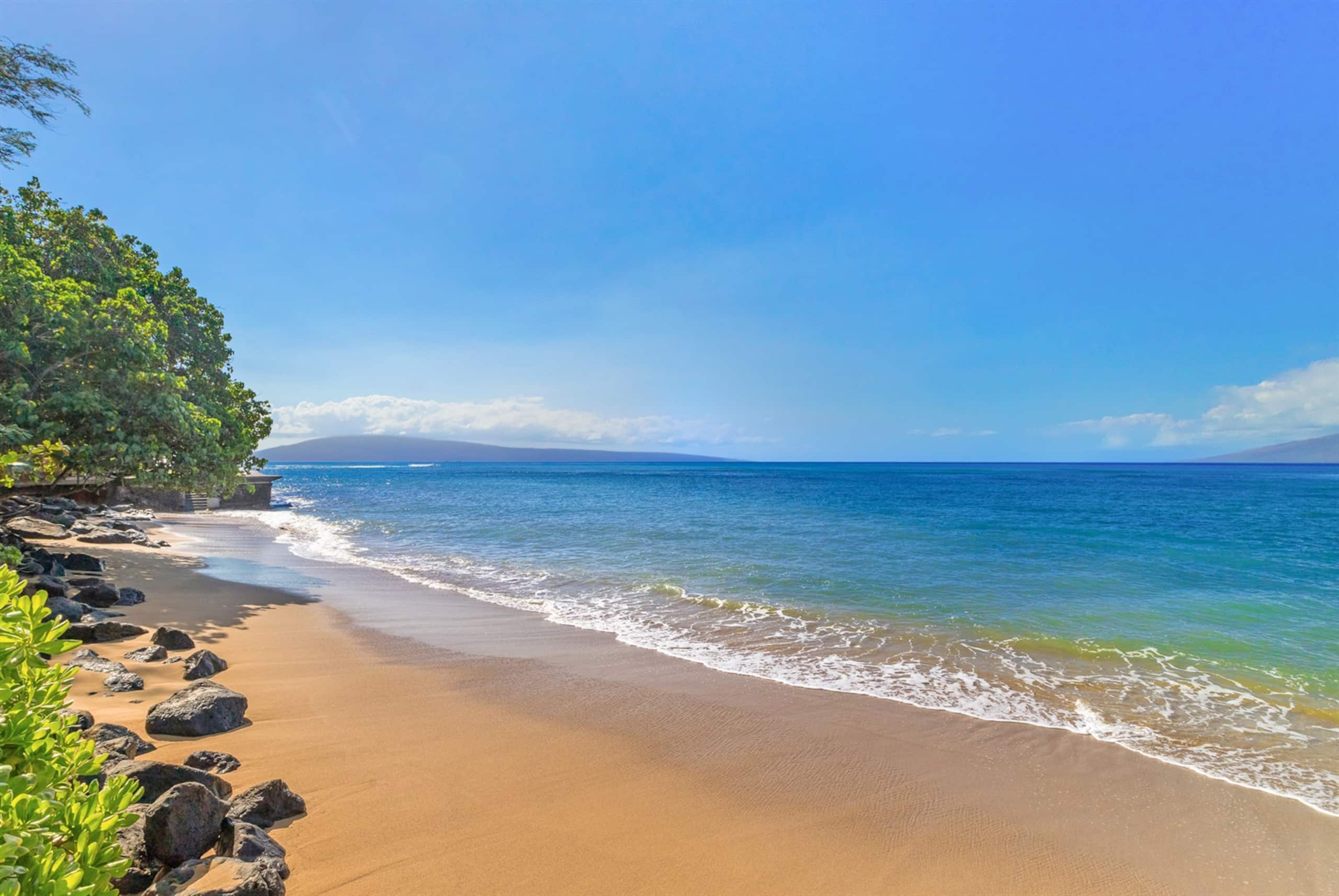 Condo in Lahaina · ★5.0 · 3 bedrooms · 6 beds · 3 baths - Image 9