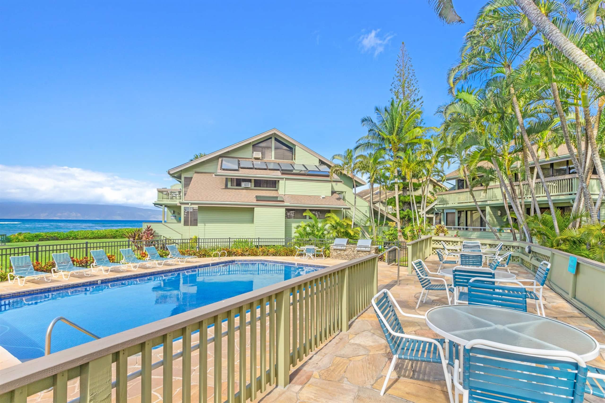 Condo in Lahaina · ★5.0 · 3 bedrooms · 6 beds · 3 baths - Image 44