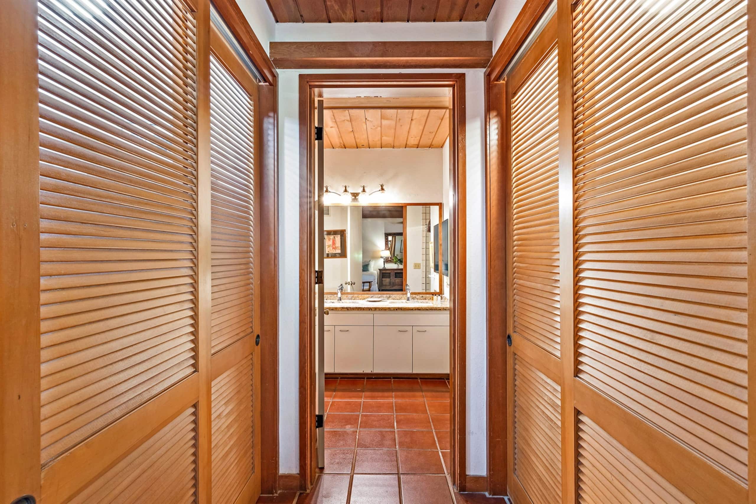 Condo in Lahaina · ★5.0 · 3 bedrooms · 6 beds · 3 baths - Image 38