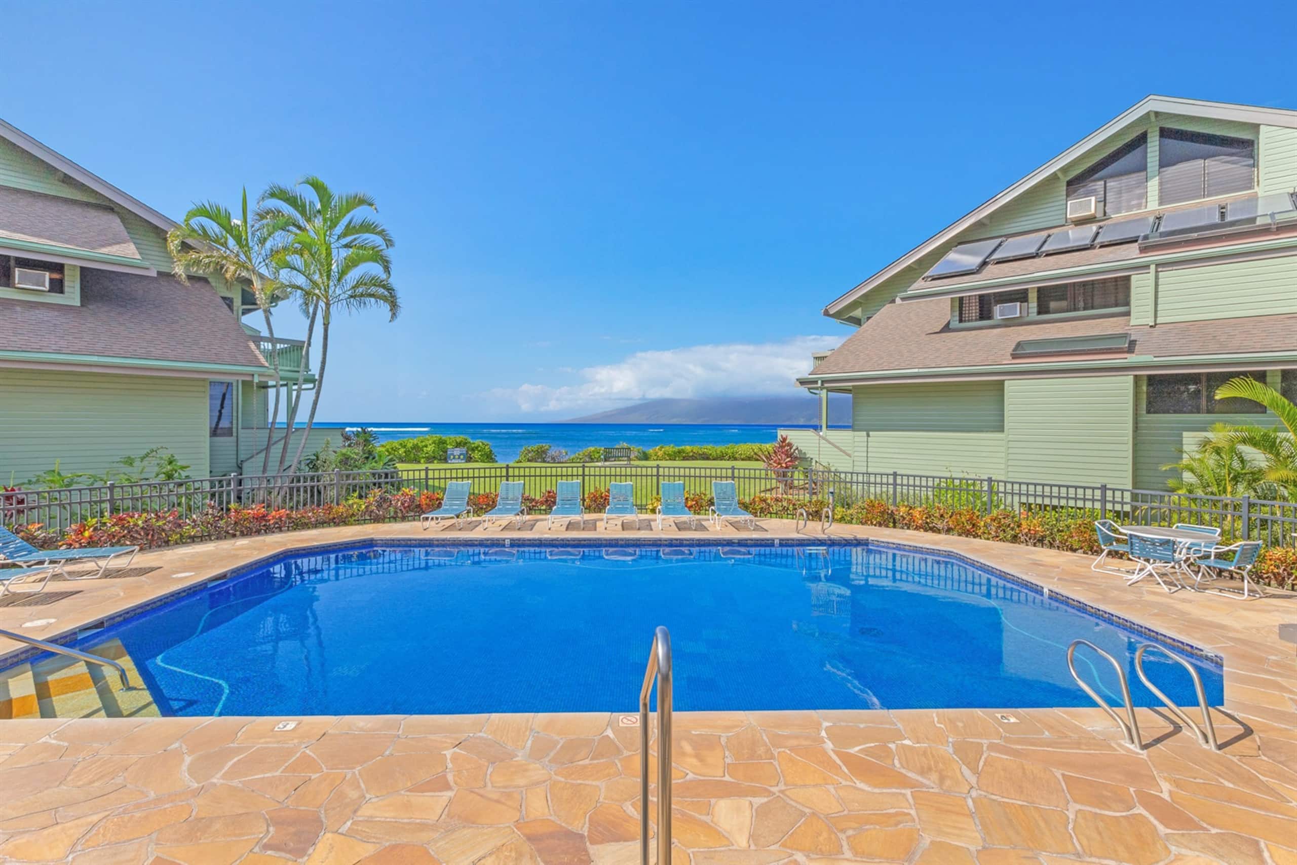 Condo in Lahaina · ★5.0 · 3 bedrooms · 6 beds · 3 baths - Image 46
