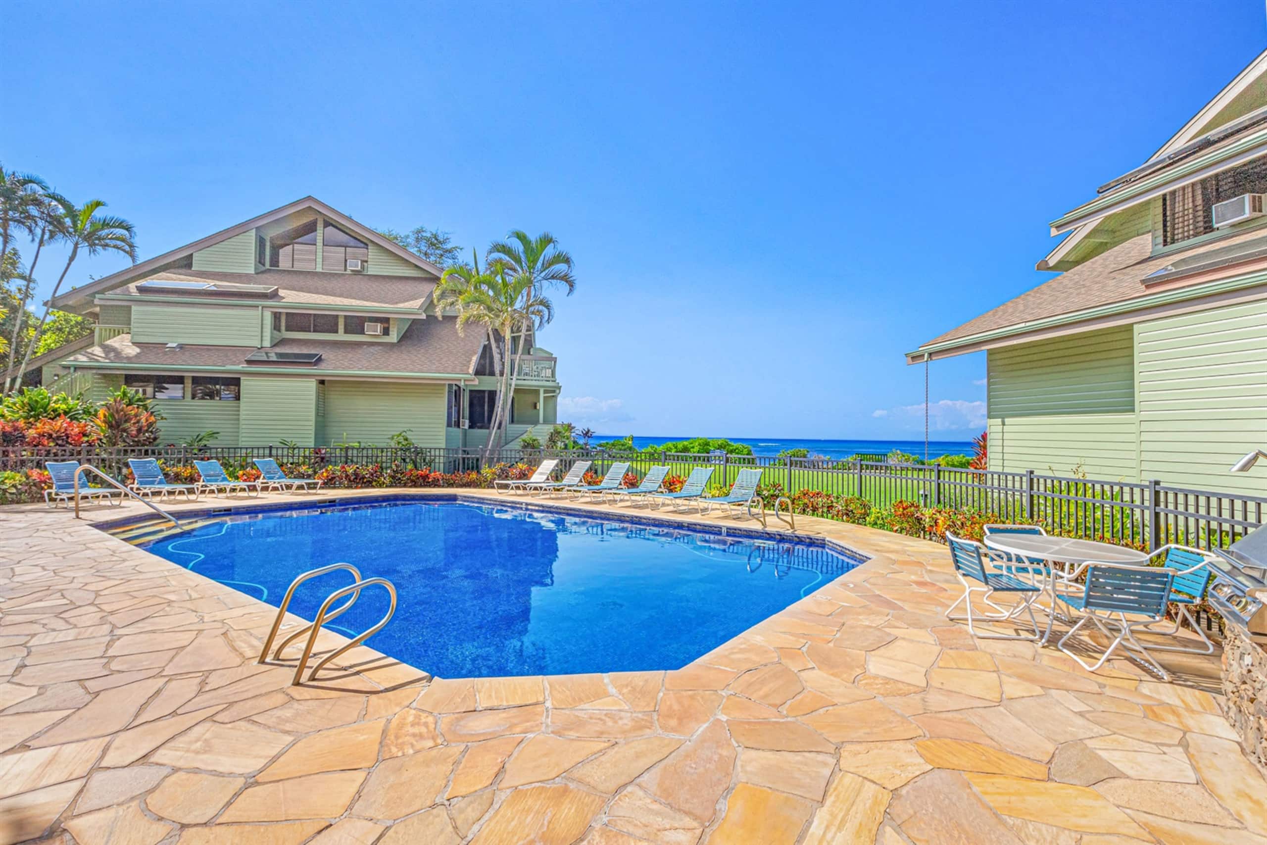 Condo in Lahaina · ★5.0 · 3 bedrooms · 6 beds · 3 baths - Image 11