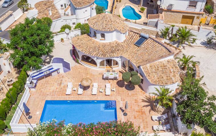 Entire home with 3 bedrooms in moraira - Villa La Ola
